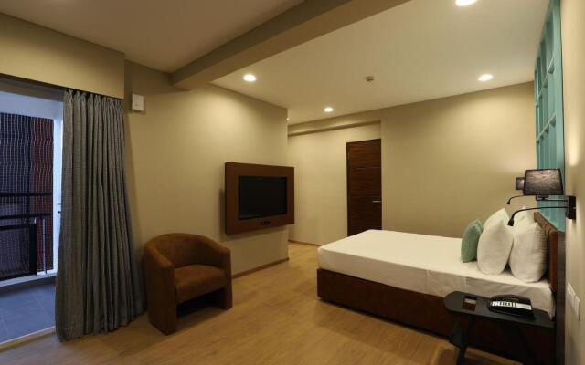 Peninsula Suites
