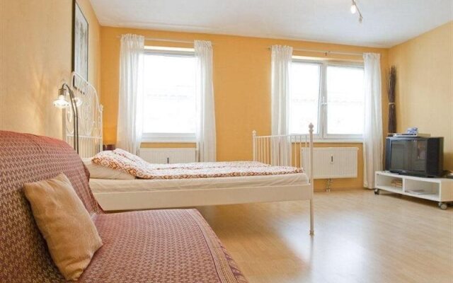 Vienna Opera Apartment