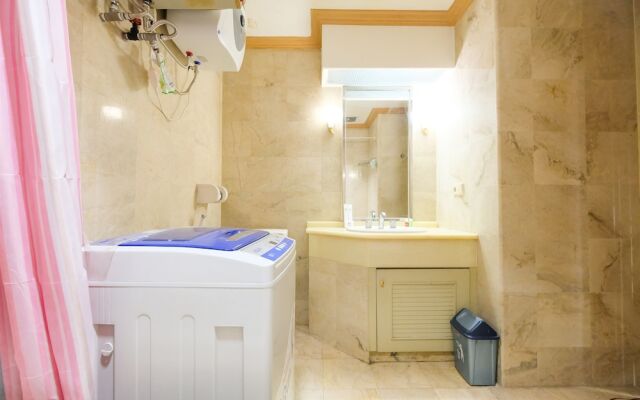 Classic Studio Park Royale Apartment Near Sudirman