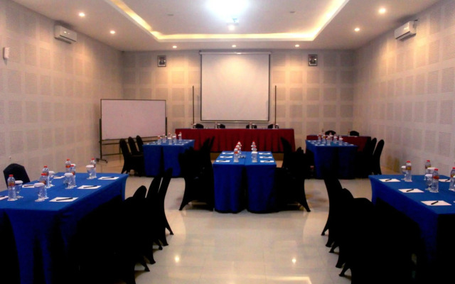Prima Sr Hotel & Convention