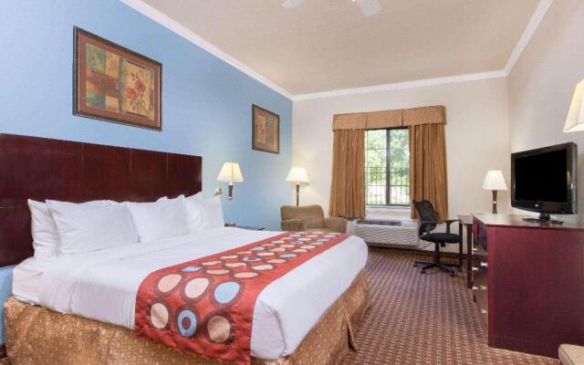 Super 8 Iah West/Greenspoint