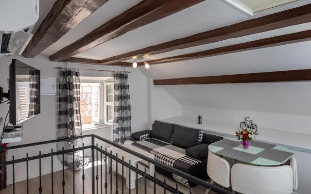 Old Town Charming Nest