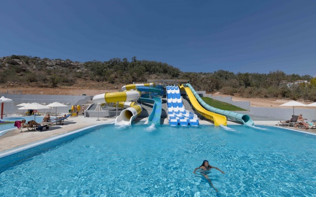 Narcissos Waterpark Resort