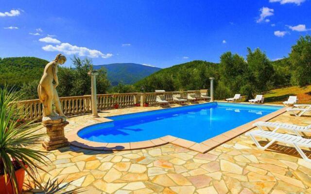 Piero Della Francesca - Tuscany Villa Resort