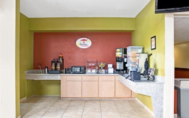 Red Lion Inn & Suites Iah Airport East