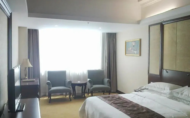 Vienna International Hotel - фото 4