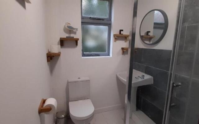 Perranporth Bungalow 2mins Walk to Beach!