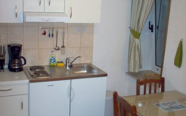 Apartments Tomi Sućuraj