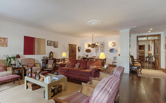 Lisbon Downtown Apartment - XVIII Century Luxury Apartment