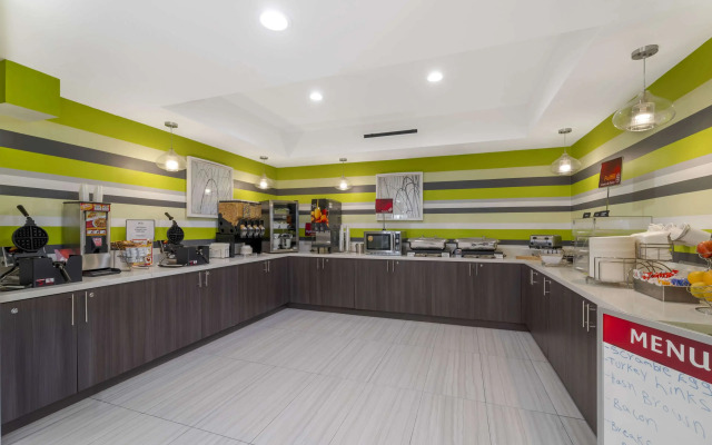 Best Western Plus Gardena Inn & Suites