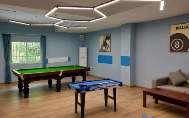 Zhongshan Quanlin Daray Sports Hotel