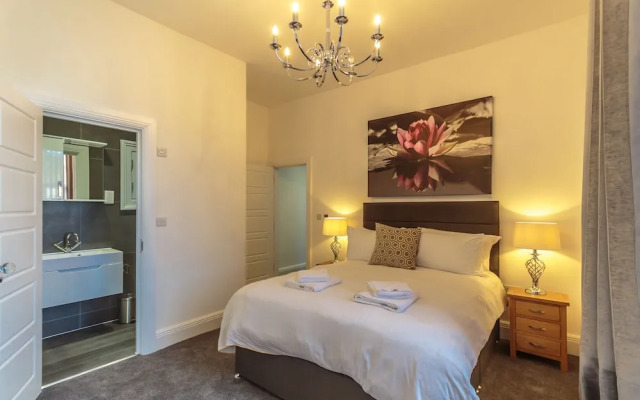 3 Bed- The Regency Suite