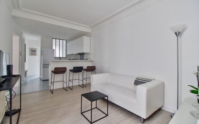 Very Cosy Parisian Apartment