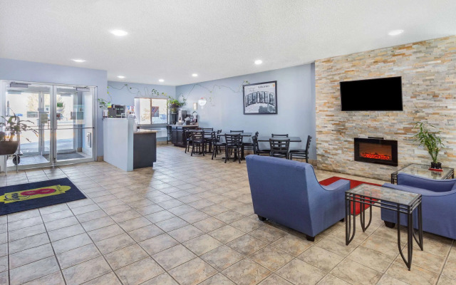 Super 8 by Wyndham Kokomo