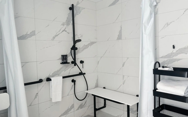 Brady Hotels Jones Lane