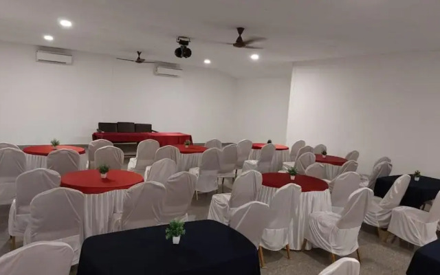 Bay Breeze Hotels & Resorts