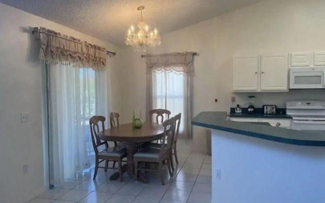 South Facing W/ Private Pool & Spa