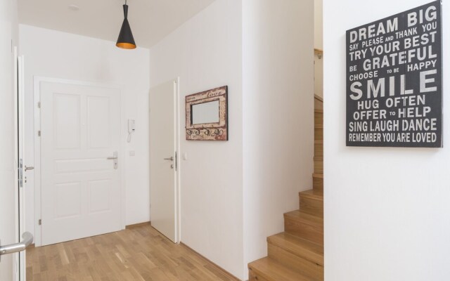 Schottenring Terrace by Welcome2Vienna
