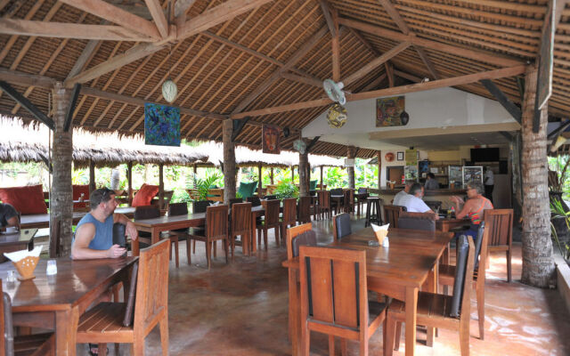 Airy Raya Pantai Kuta Lombok