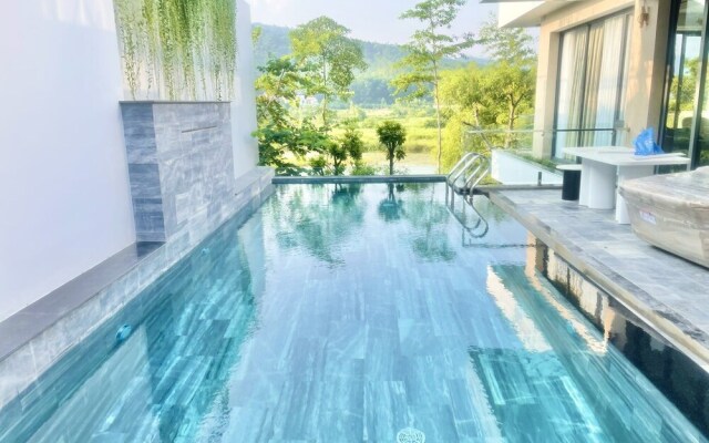 Venus Villa Flamingo Dai Lai by MAPSTAR