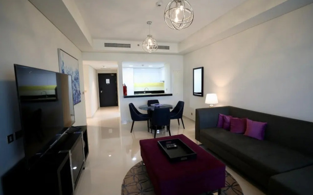 Waterfront 2 Bed Apartment Sleeps 4 With Parking