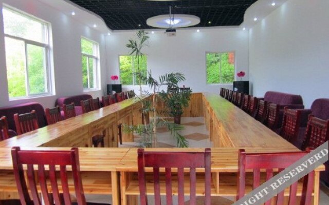 Qiaodaohu Wanghu Resort