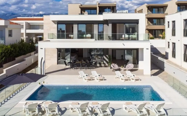 Luxury villas Paradise