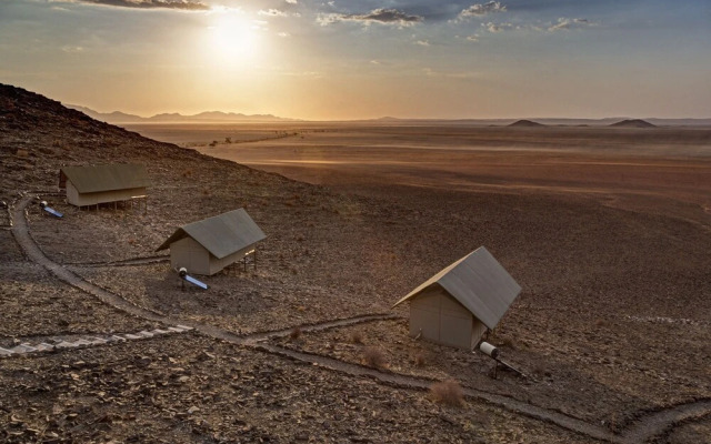 Kanaan N/a'an ku sê Desert Retreat