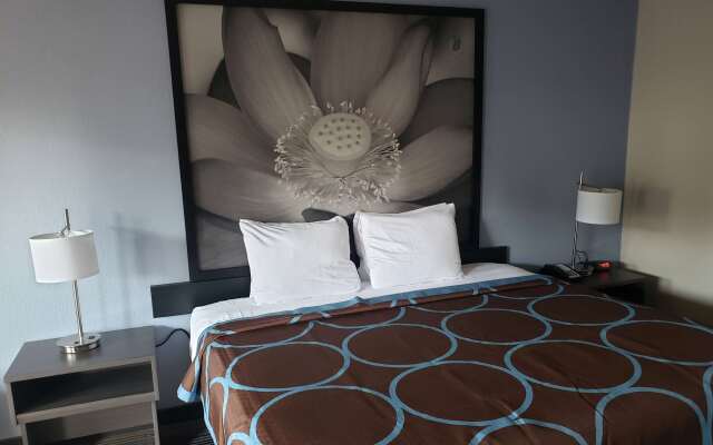 Super 8 by Wyndham Morganton