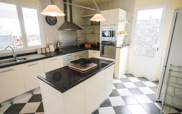 Sama Calero Lvc253701