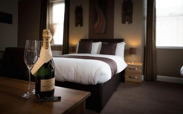 Fairburn Hotel
