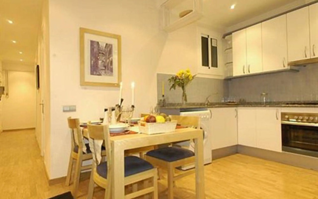 Sagrada Familia Apartment