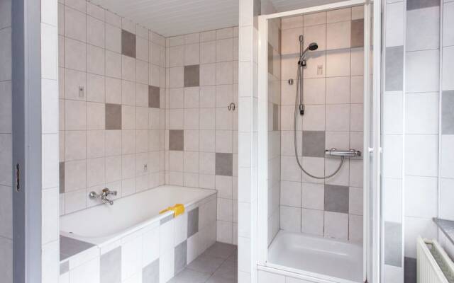 Quaint Holiday Home With Fenced Garden in Manhay