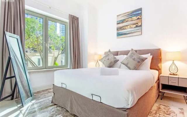 Pvt Jacuzzi Tub Groundfloor 2 Bed Bnbme Homes - Apartment in ดูไบ - Photo 5