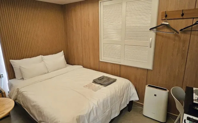 Billz Hotel Dongdaemoon