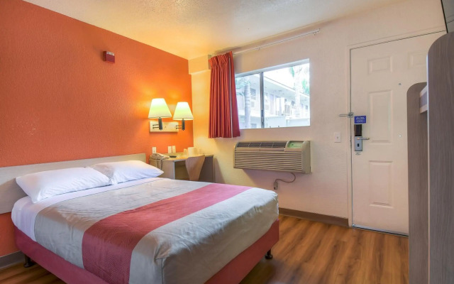 Motel 6 Chino, CA - Los Angeles Area