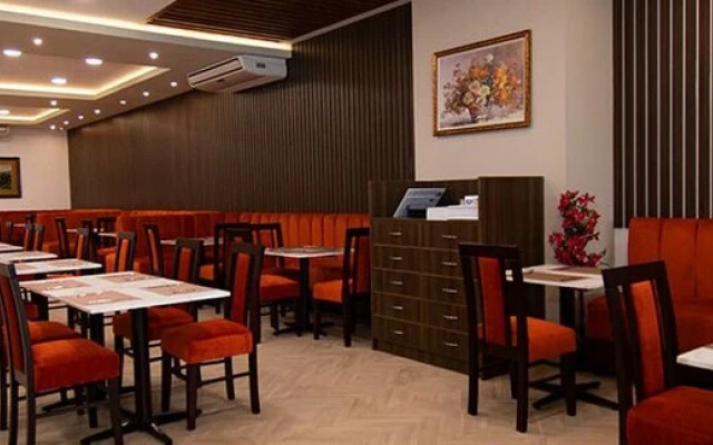 Sm Hotel Plus