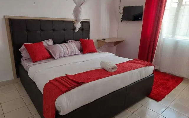 White House Lounge & Accommodation