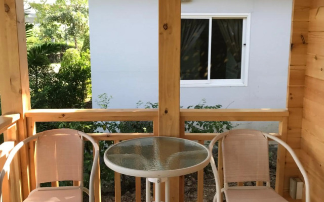 RedDoorz Sripiamsuk Resort Bangkok