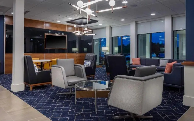 Courtyard by Marriott Memphis East/Galleria