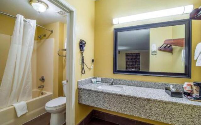 Country Hearth Inn & Suites West Columbia