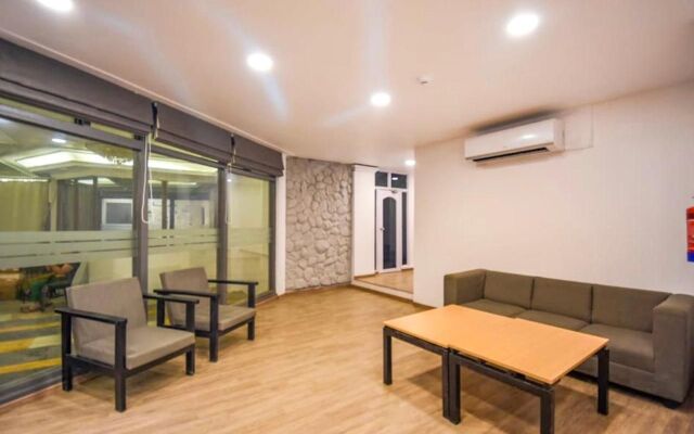 Fabhotel Heera Holiday Inn