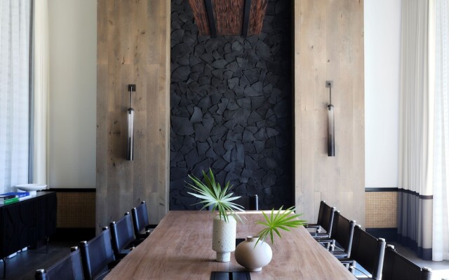 Kimpton Grand Roatan Resort And Spa by IHG