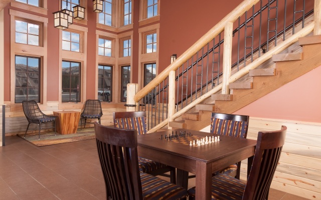 Canyon Lodge & Cabins - Inside the Park