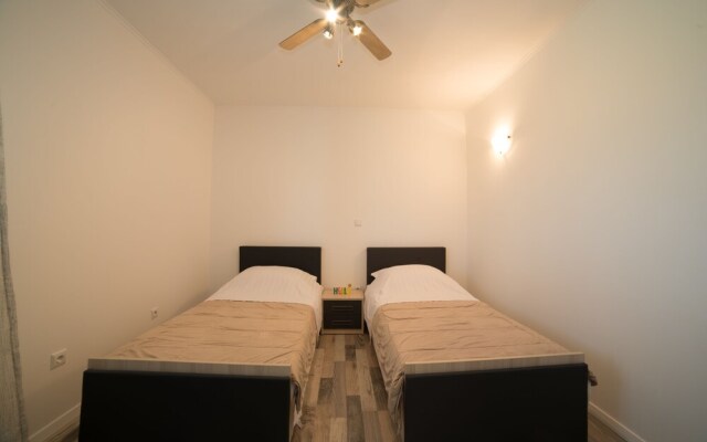 Fantastic Villa Maslina with private pool