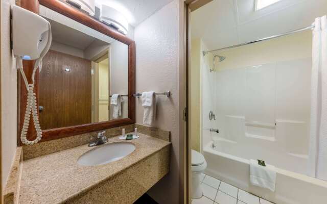 Baymont by Wyndham Springfield South Hwy 65