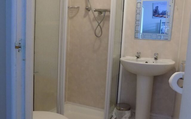 The New Royal Windsor Hotel
