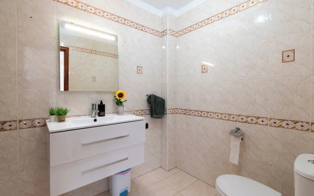 Villa Tricia 6 Bedroom Las Americas