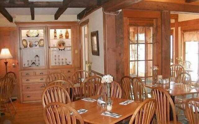 Cedar Crest Inn