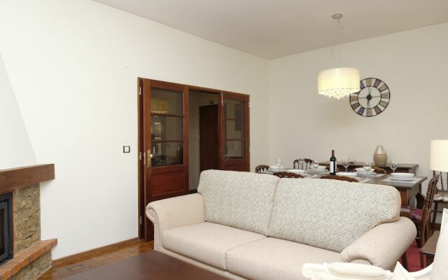 Idyllic apartment Sintra s train station